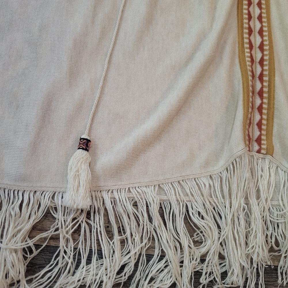 Idol Mind Rush Creek Women's Southwest Aztec Print Tassle Fringe Poncho S/M - Picture 4 of 8
